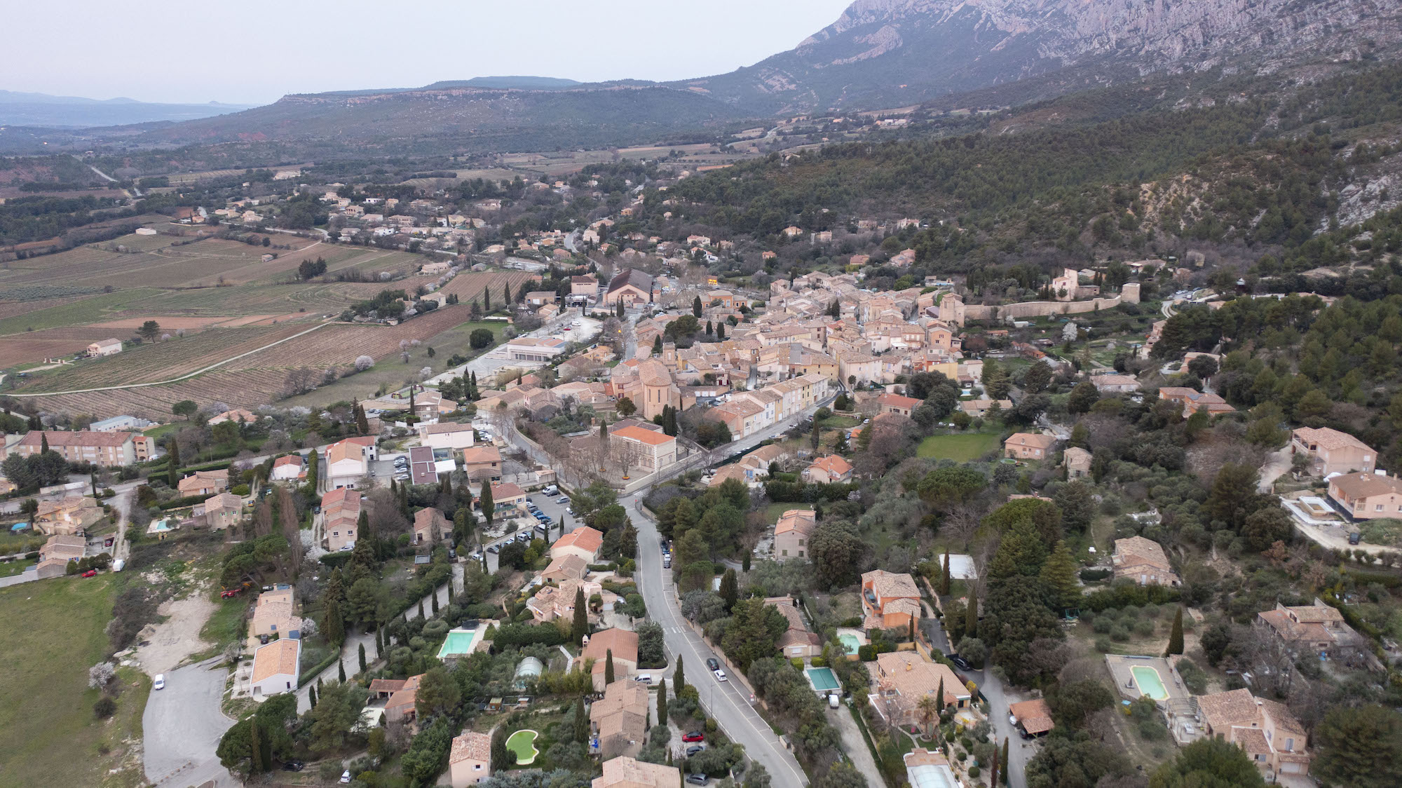 Village de Puyloubier vue drone