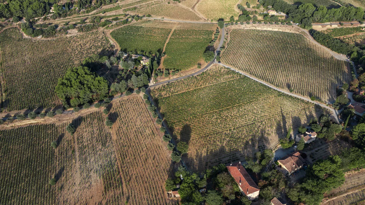 vue drône du domaine viticole dans le Var - Château de la Noblesse