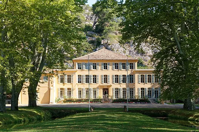 le tholonet, parmi les plus beaux villages autour d'Aix-en-Provence