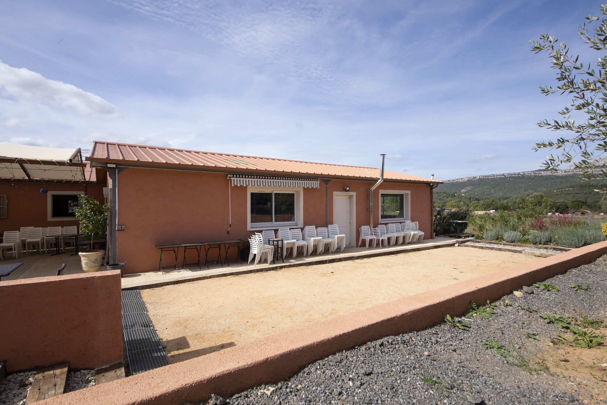 jardin en longueur par Oliveira paysage