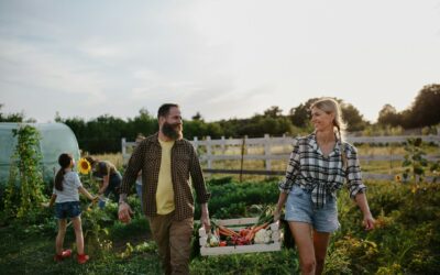 Vivre en Autarcie : Comment Atteindre l’Autosuffisance Alimentaire, Énergétique et Communautaire