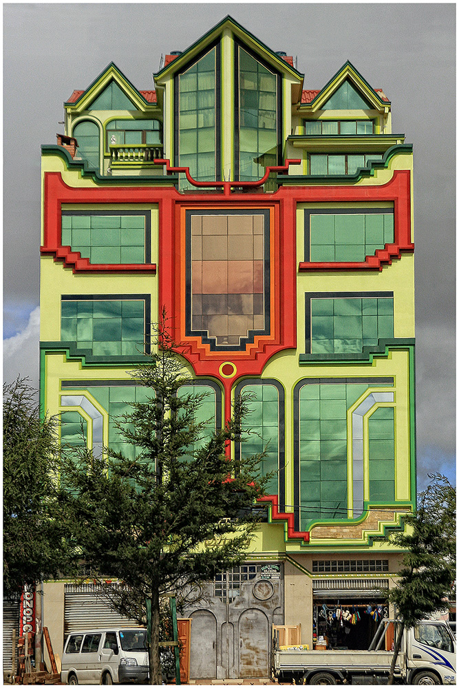 exemple d'architecture maximaliste par freddy mamani