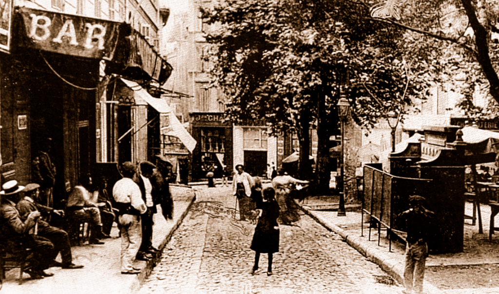 la place de lenche dans le quartier du panier
