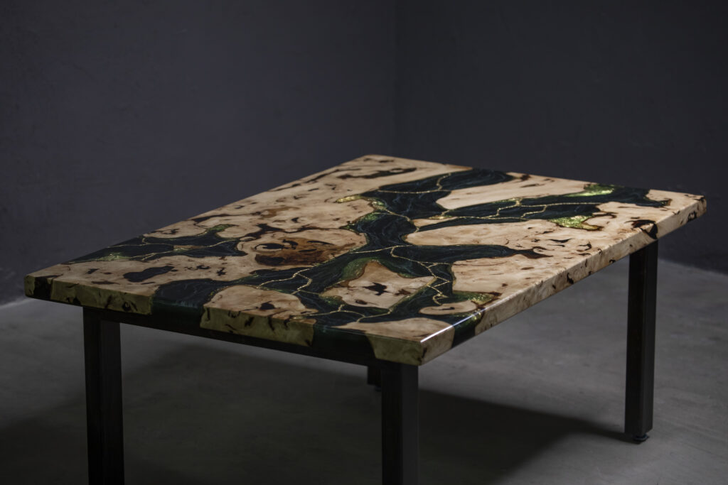Nicolas Gontero, Table époxy sur mesure à Aix-en-Provence : créations en résine, bois et métal signées par un Artisan d'Art à Aix-en-Provence