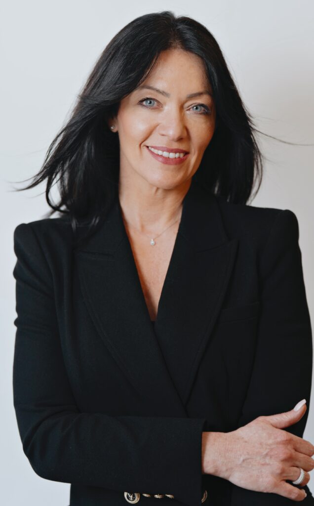 Aurore Liz Coupier, Architecte d'intérieur à Aix-en-Provence : aménagement intérieur sur mesure, design intemporel et rendus 3D à Peynier